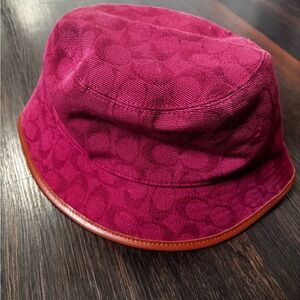 Coach signature bucket hat with leather trim